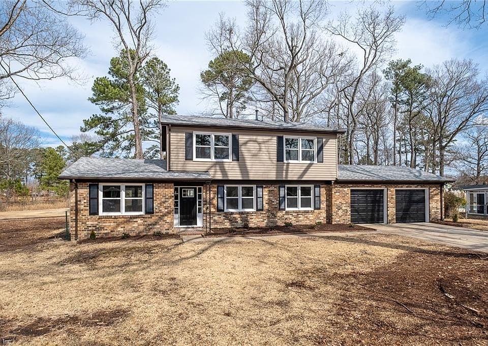 1st image of 3220 Club House Cir