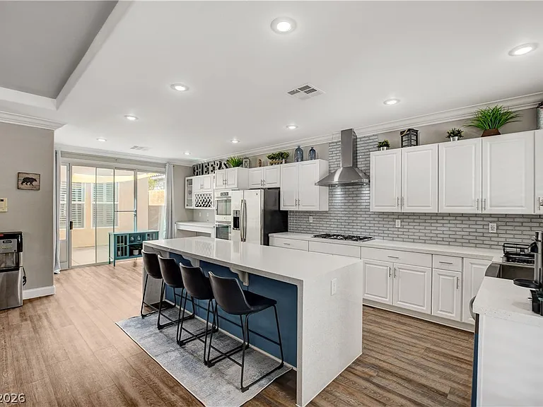 8086 Merlewood Ave — Photo 30