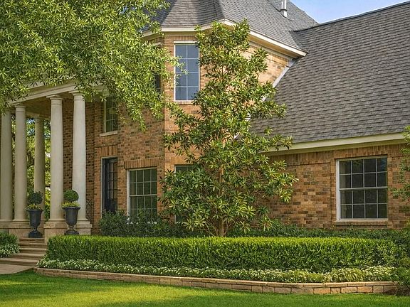 2nd image of 24 Stonegate Park Ct