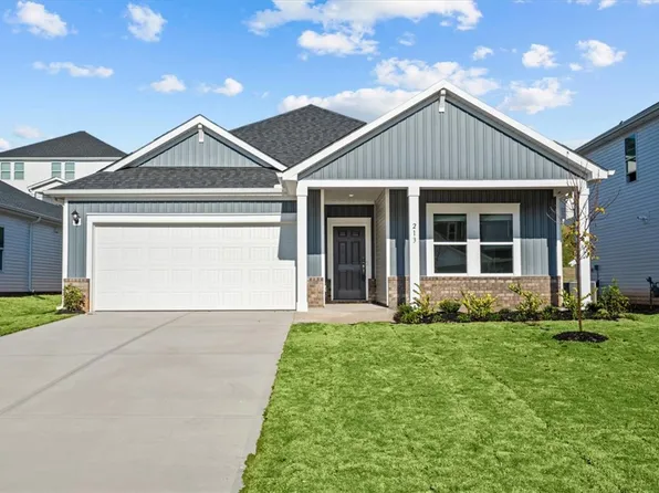 213 Tantalus St, Gray Court, SC 29645