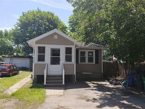 3rd image of 146 Massachusetts Ave