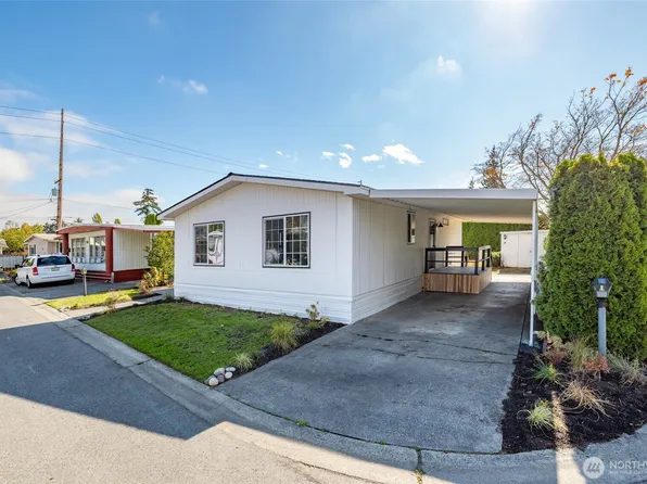 225 NE Ernst Street #49, Oak Harbor, WA 98277