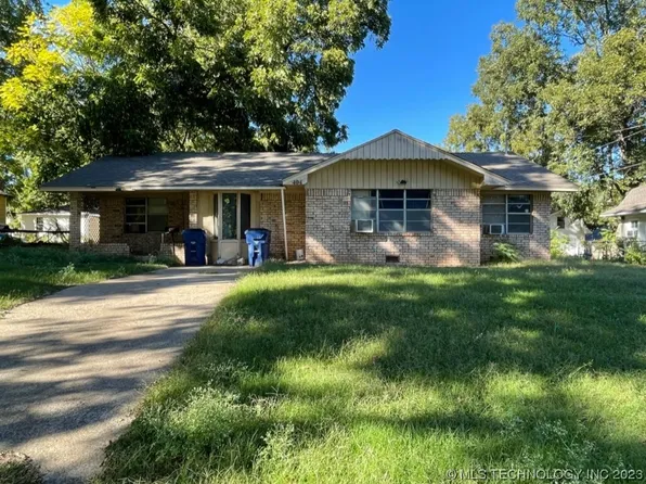 404 E Juanita St, Wynnewood, OK 73098