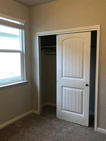 221 Naset Dr — Photo 5