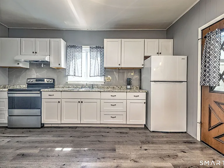 90 N Turnpike Rd #1 — Photo 17