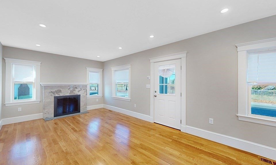 330 W Squantum St, Quincy, MA 02171 Zillow