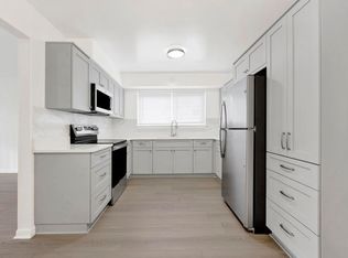 1608 Ogden Ave APT 1E, Downers Grove, IL 60515