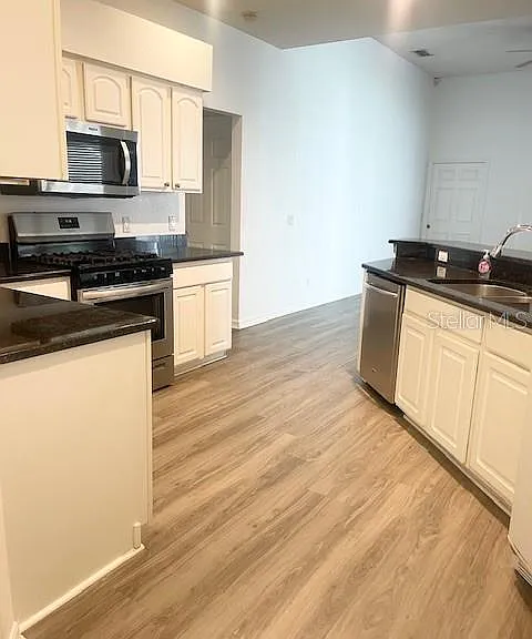 8343 Torrington Ave — Photo 16