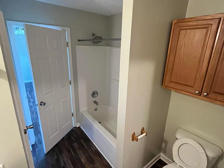 111 Calumet Ct — Photo 8