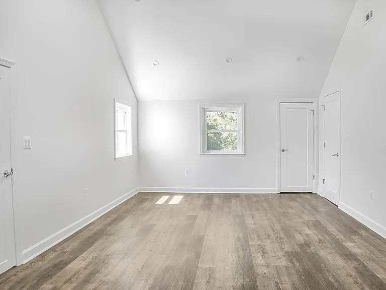 4515 Old Branch Ave — Photo 8