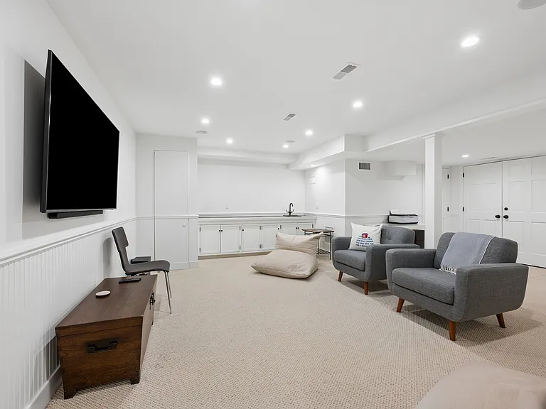 8 Lauras Ln — Photo 19