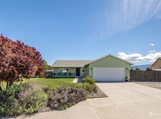 2442 Canyon Hills Dr, East Wenatchee, WA 98802