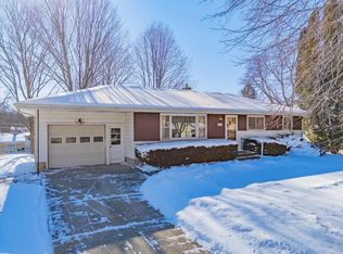4713 Goldfinch Dr, Madison, WI 53714
