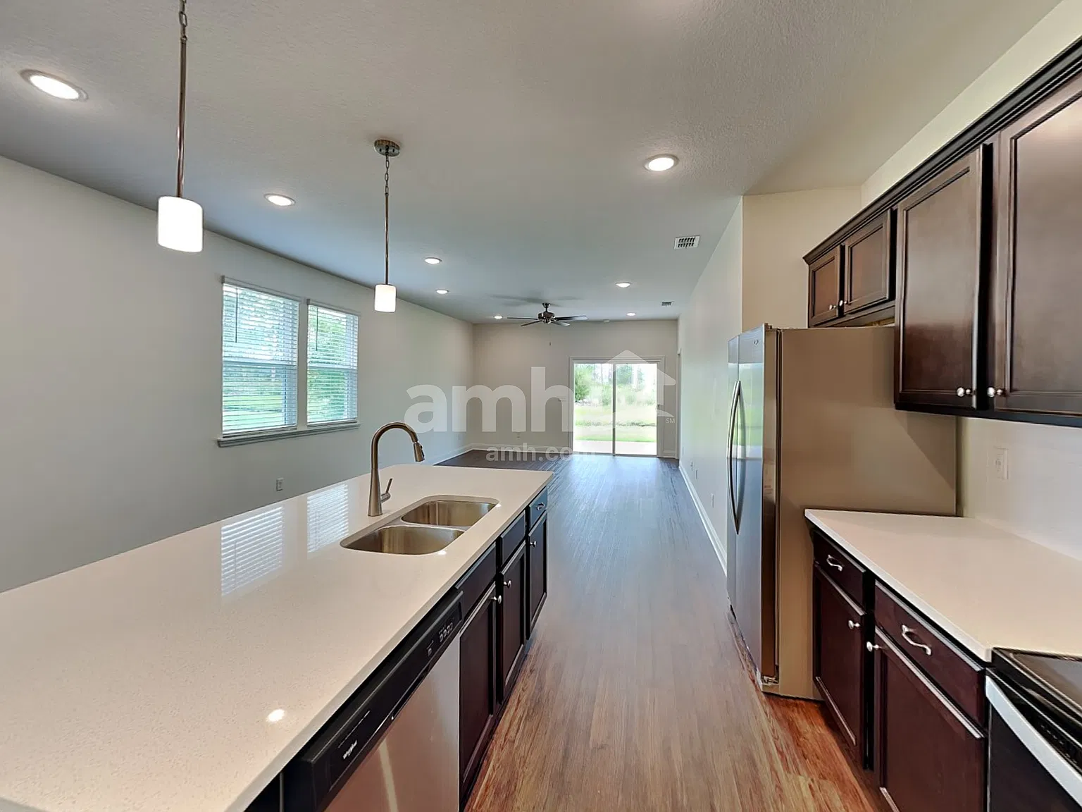 3 bed, 2.0 bath, 1588 sqft, $2,500 — Photo 4