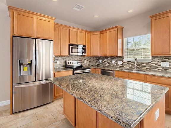 5th image of 16630 Sidonie Dr