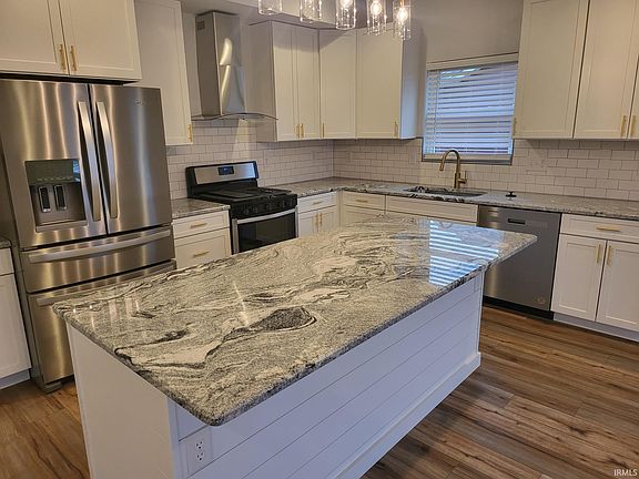 4th image of 7546 W Upland Dr