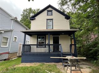 1138 Sherman St, Akron, OH 44301