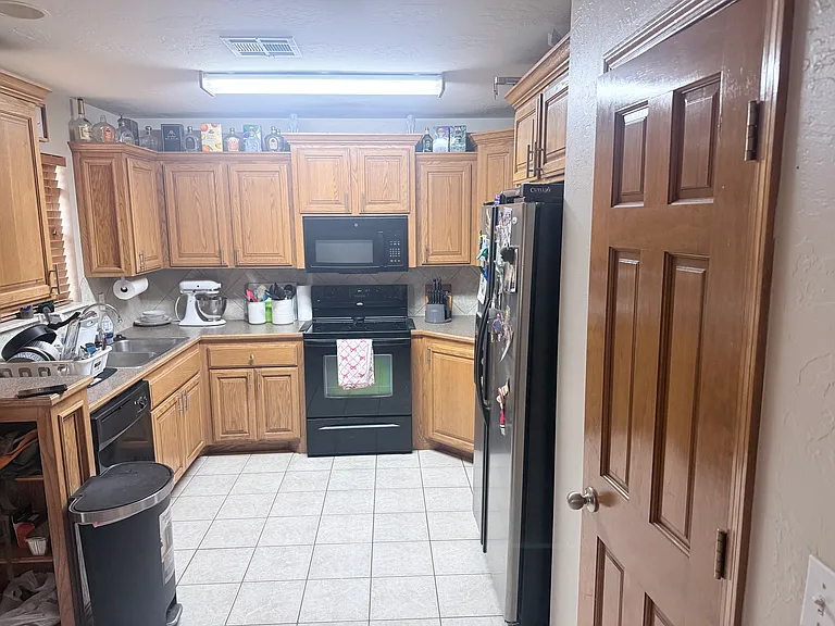 818 E Kc Ct — Photo 4