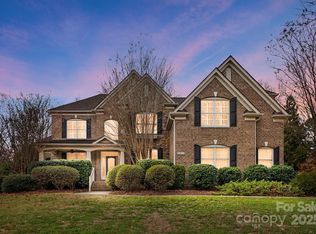 2016 Autumn Blossom Ln, Waxhaw, NC 28173