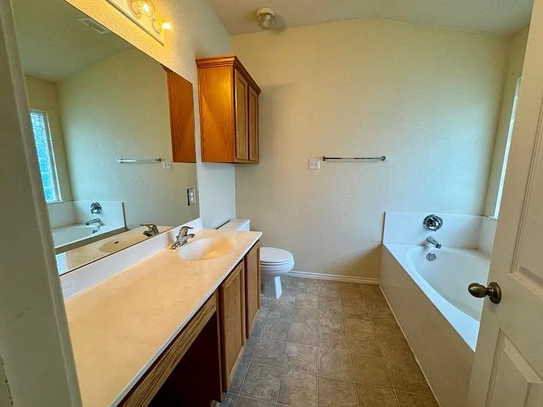 8301 Winterstein Dr — Photo 20