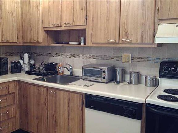 Kitchen-newer flooring