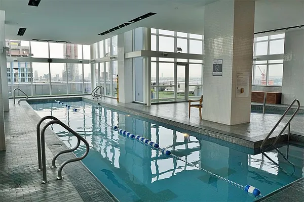 Rented by R New York | media 19