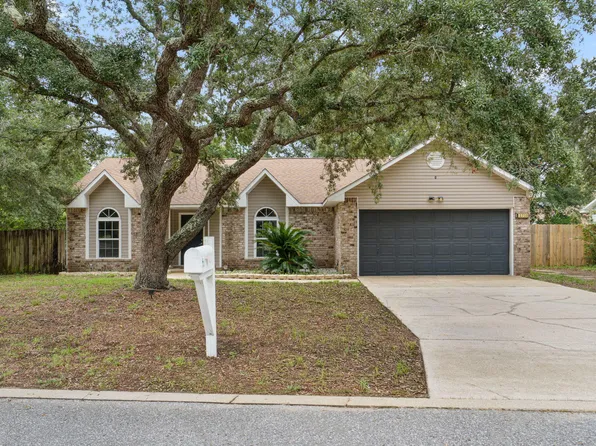 2738 Beacon Ct, Navarre, FL 32566