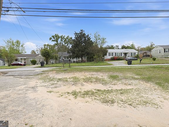 5th image of 2413 Ruby Dr