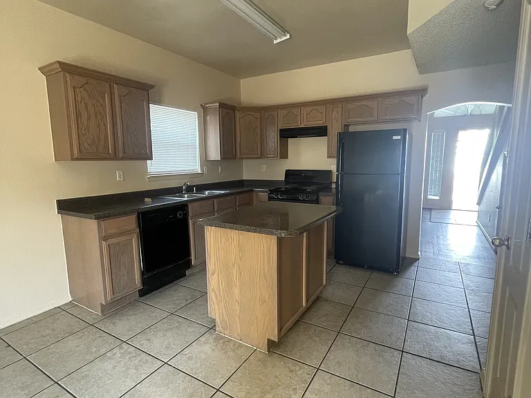 3708 Prairie Rose St — Photo 9