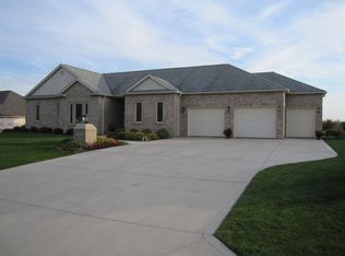 712 Forester Dr, Bluffton, IN 46714