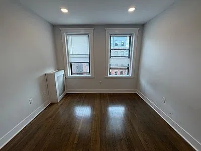 18 Peterborough St — Photo 4
