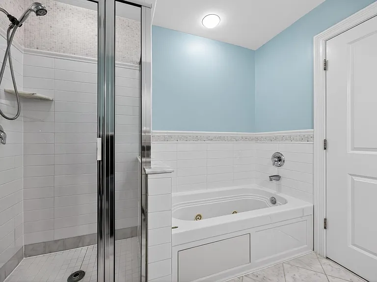 200 Laird Ave #204 — Photo 21