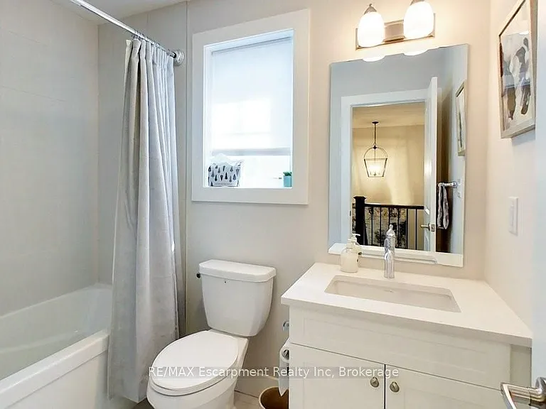 212 Courtland St — Photo 26