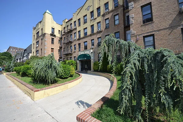 Rented by Silverstein Collection LLC  | media 5