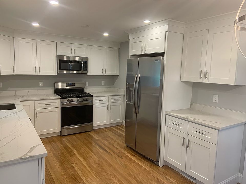 1st image of 38 Gorwin Dr