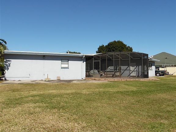 3rd image of 242 N Lakeshore Dr