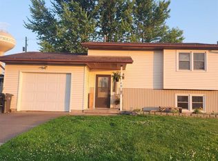 41 W Black St, Preston, IA 52069