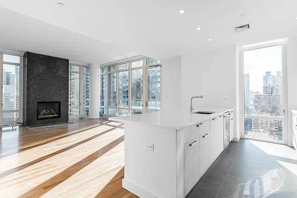 Rented by Bond New York | media 3