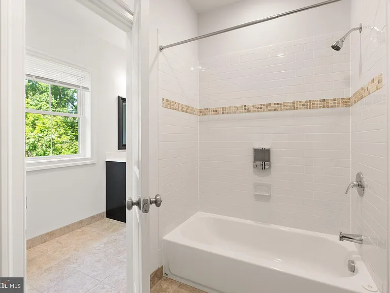 7324 Statecrest Dr — Photo 86