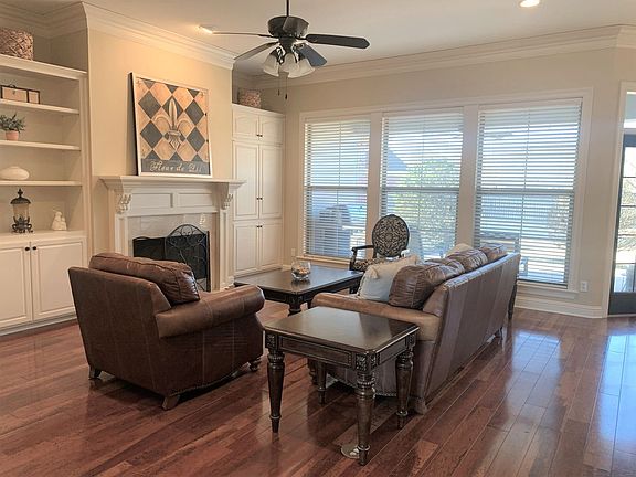 5th image of 2455 Churchill Dr