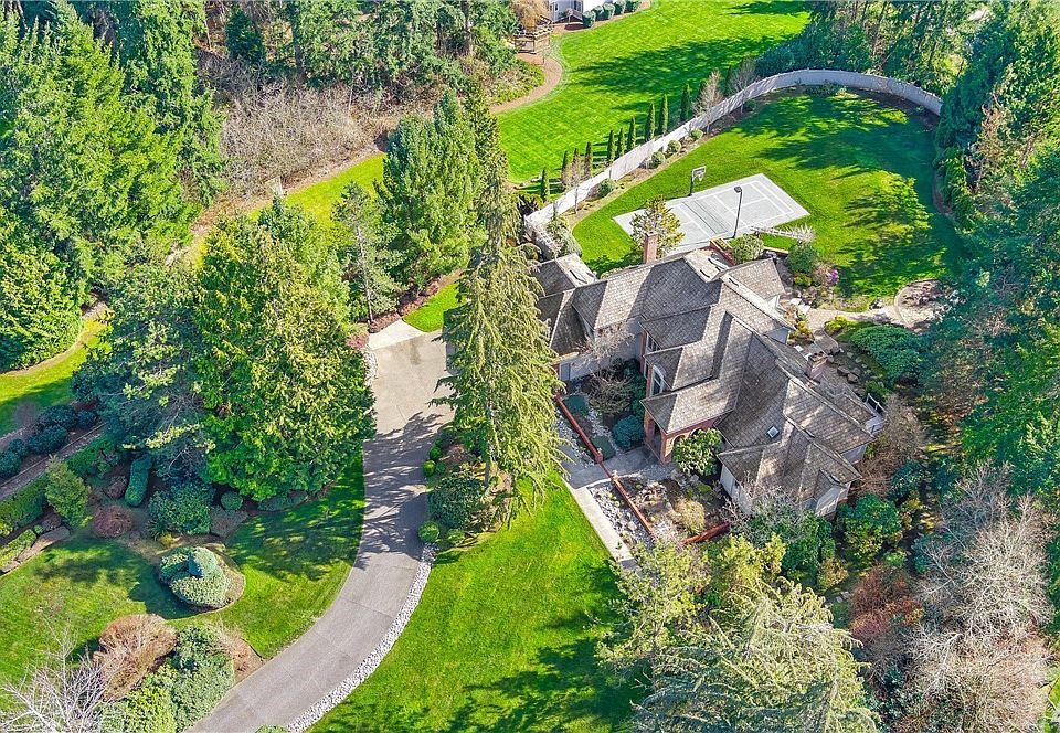 Splayed beautifully on a level 1.5 acre lot, this lovely home shows true pride of ownership. Beautifully updated 4311* sq ft home in Lake of the Woods, one of the Eastsides most sought after neighborhoods. 