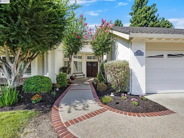 7845 Foothill Knolls Dr, Pleasanton, CA 94588
