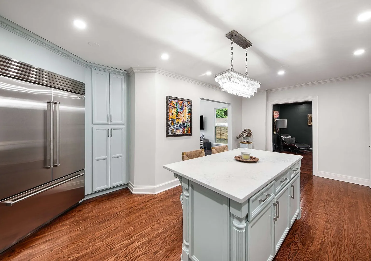 Woodmont/Greenhills, 3,200 sq ft, 4 BR 3.5 BA, extra kitchen space in basement recording studio/l... — Photo 4