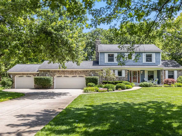 8631 Sleepy Hollow Dr, Saline, MI 48176