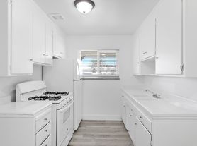 Shelfield Apartments
