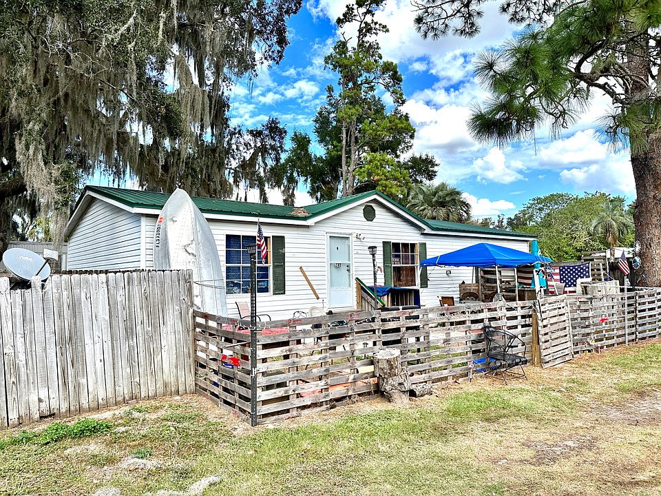 1st image of 182 NE Craig Ave