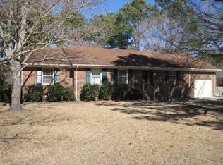 5302 Rossie Rd, Trent Woods, NC 28562