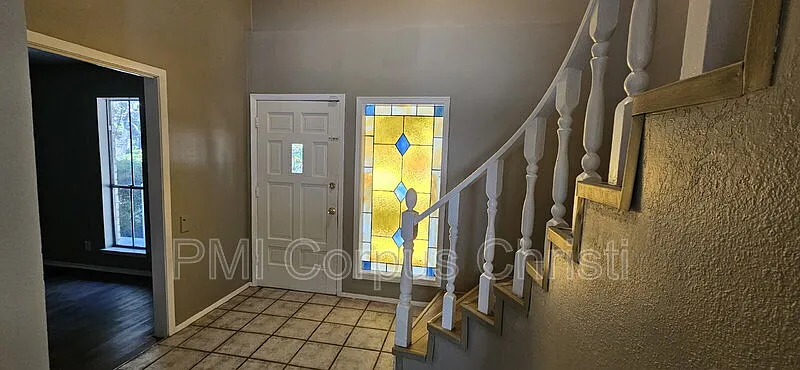 5 bed, 3.5 bath, 2696 sqft, $2,185 — Photo 3