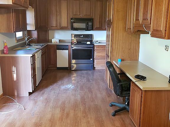 5th image of 1404 E 33rd St