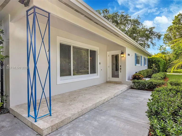 8141 SW 62nd Ct — Photo 8